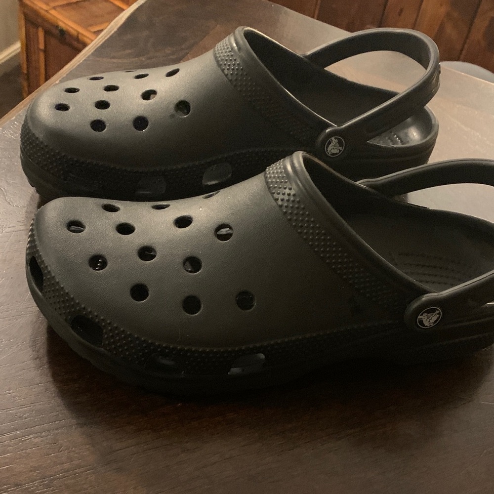 CROCS Classic Clog in Black